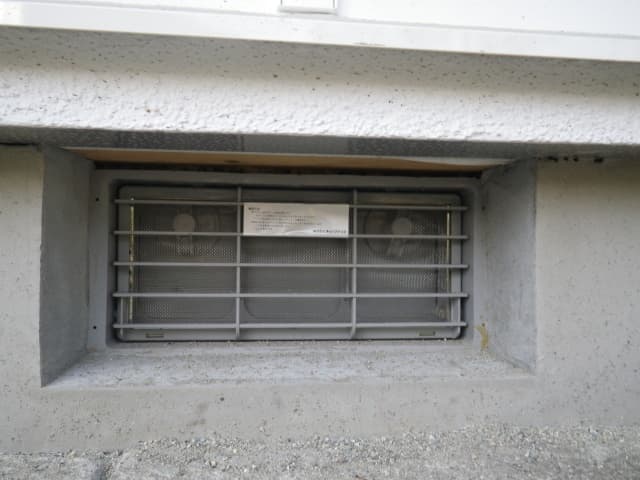 床下換気口と基礎断熱