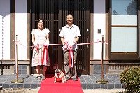 キャンディちゃんとテープカット