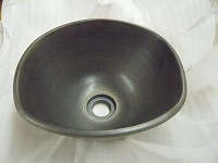 陶器の手洗い鉢