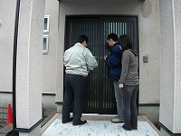 新居の鍵を説明