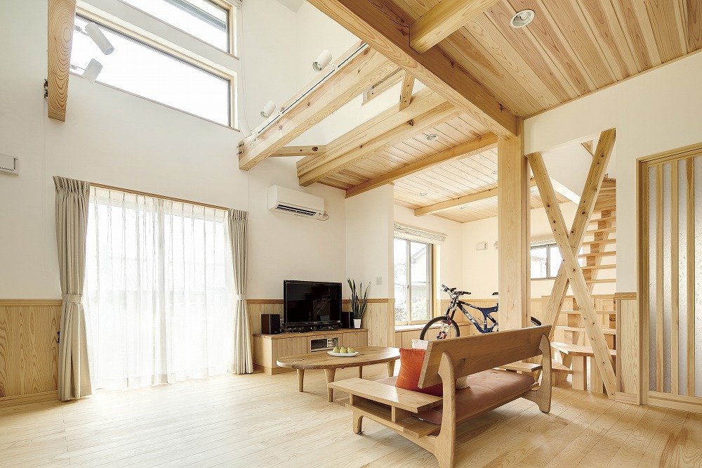 薪ストーブのある暮らし ─ 緑に囲まれた自然を感じる木の家 - photo 2