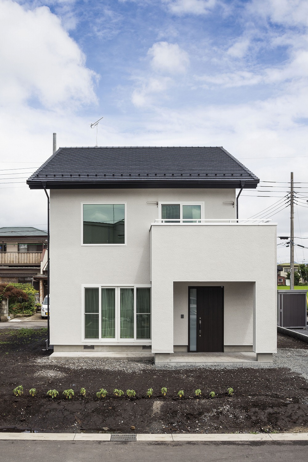 ナチュラル×アイアン ─ 開放感とデザイン性を両立した住まい - photo 1