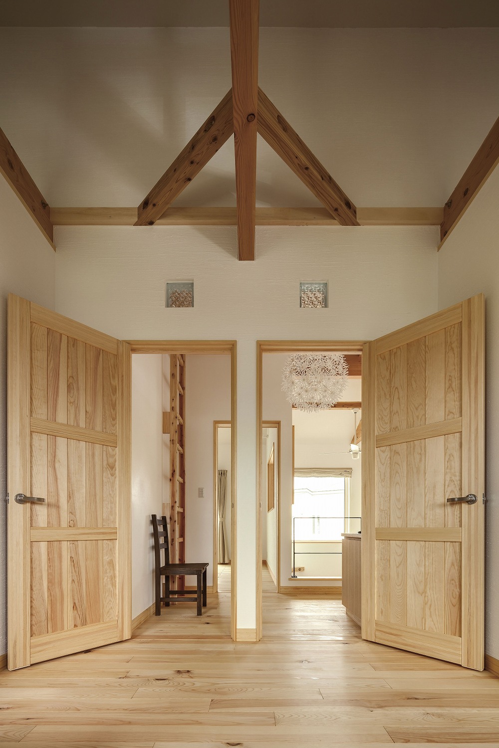 ナチュラル×アイアン ─ 開放感とデザイン性を両立した住まい - photo 6