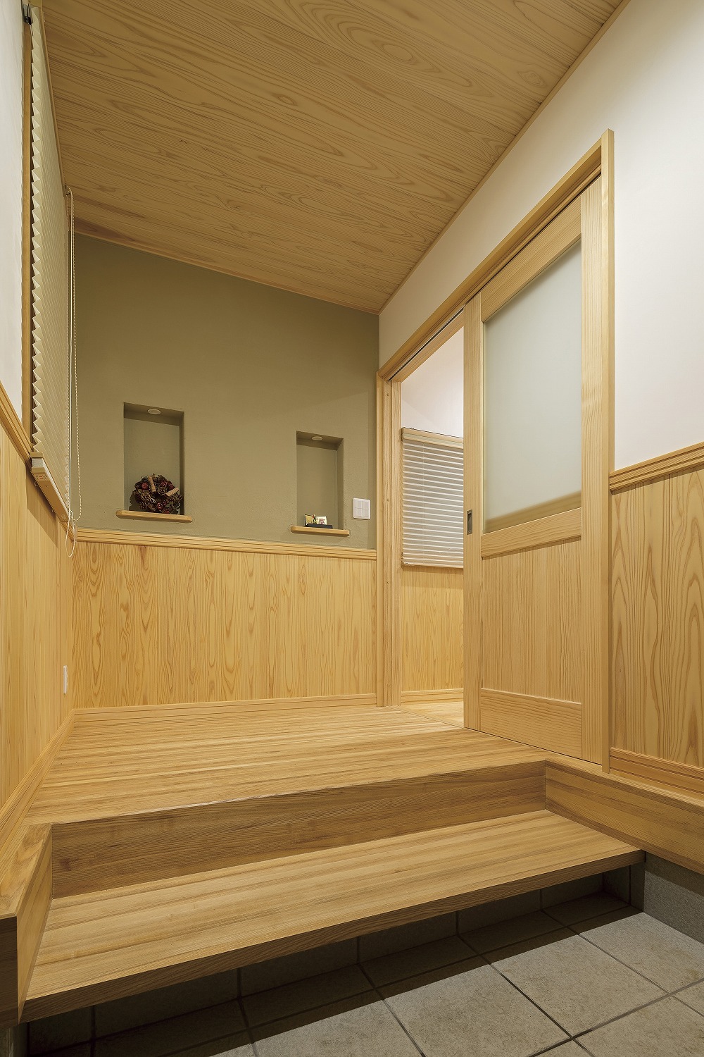 ロフトとワークスペースを備えた、多世代が過ごせる住まい - photo 5