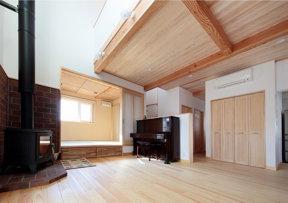 グランドピアノが置かれた、音楽と暮らしが調和する住まい - photo 1