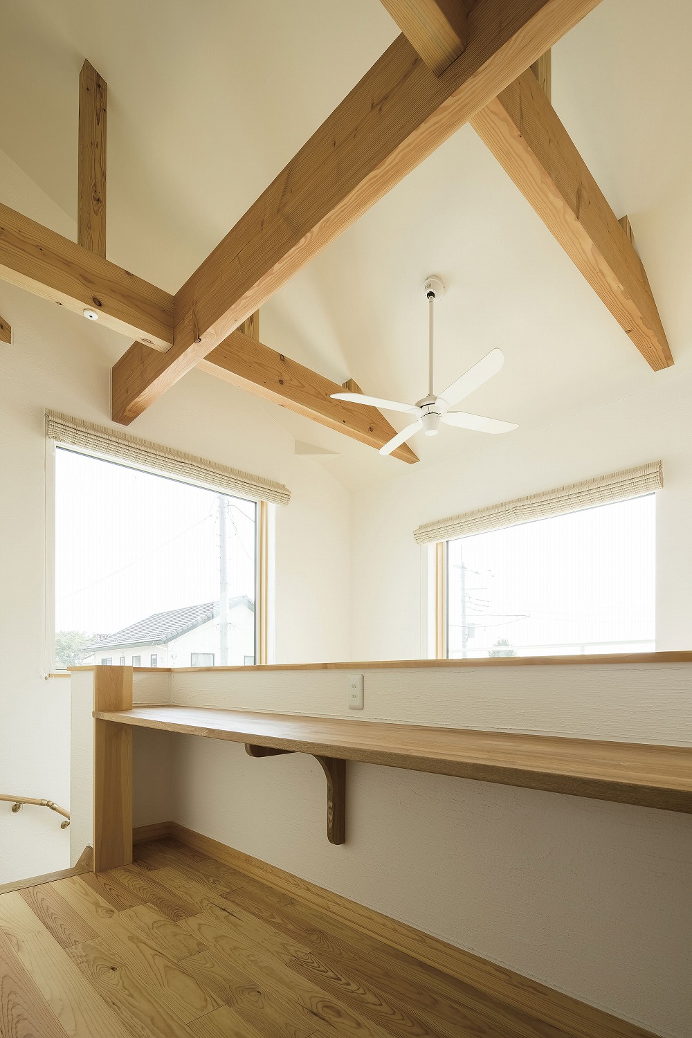 ラウンジチェアとワークスペースが一体となった多機能LDKの家 - photo 7