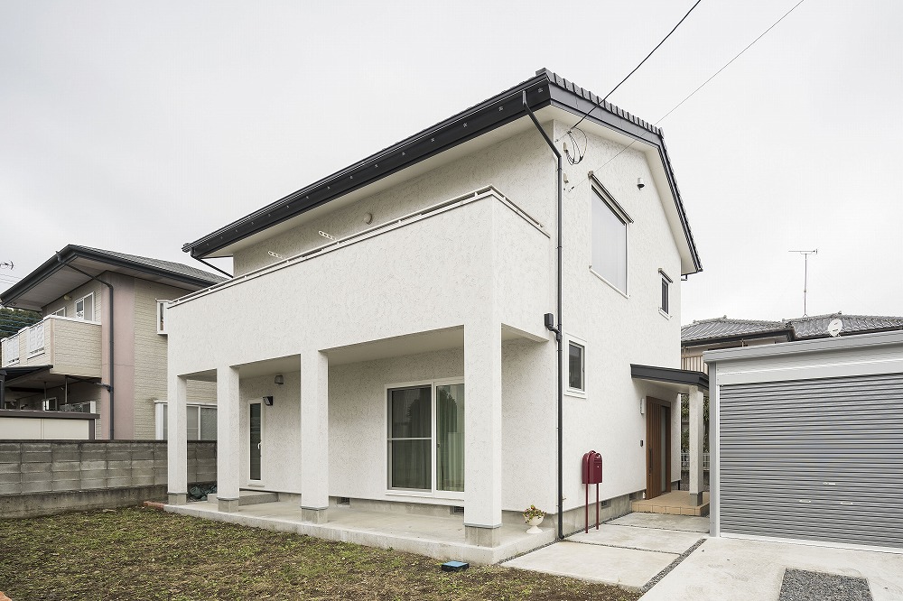 ラウンジチェアとワークスペースが一体となった多機能LDKの家 - photo 10