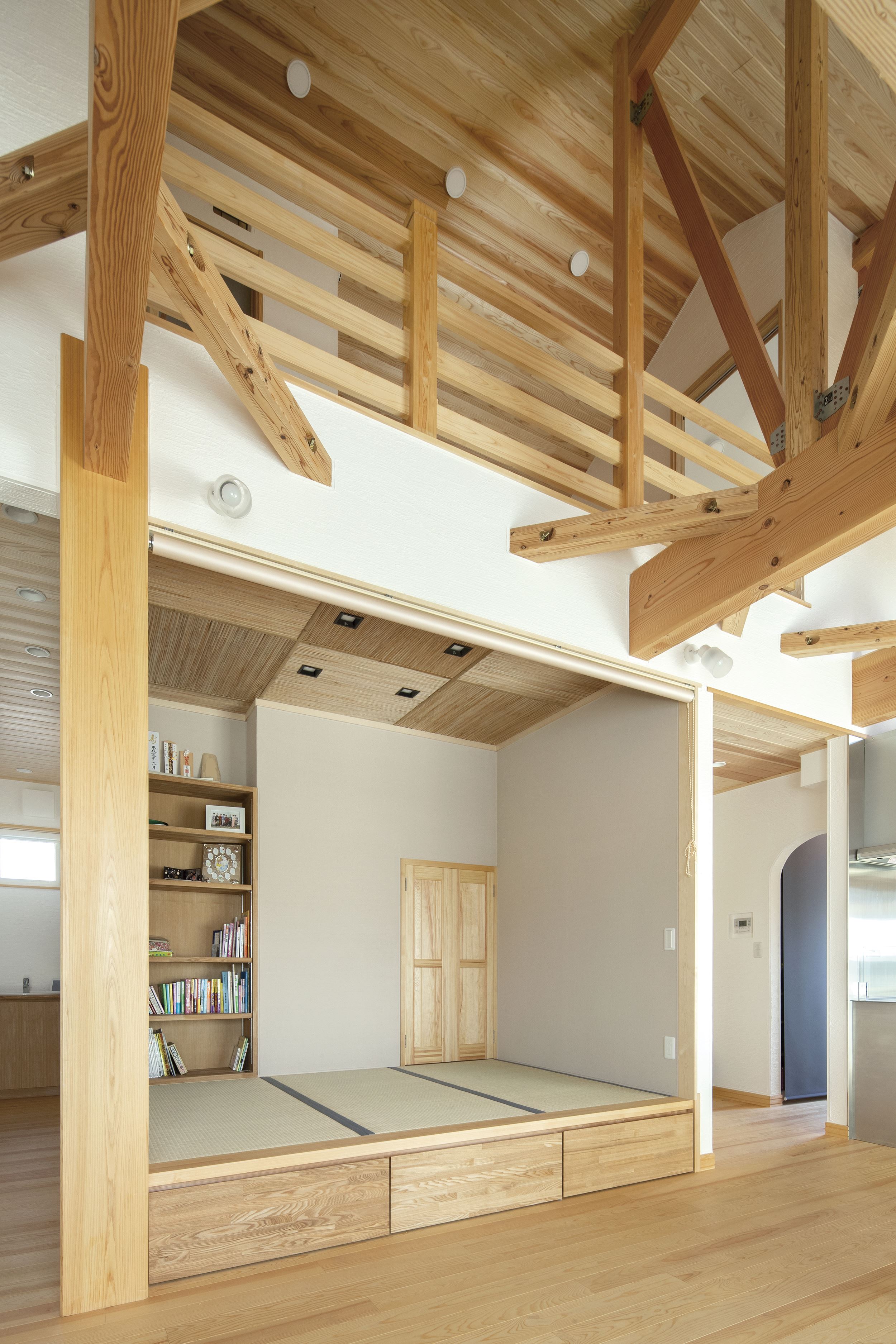 構造美と実用性が調和するステンレスキッチンのカーボンニュートラルハウス - photo 4