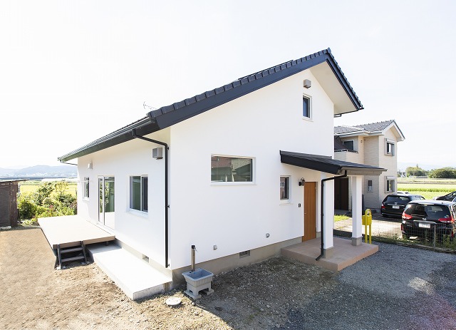 ウッドデッキが広がる、田園風景のある家 - photo 13